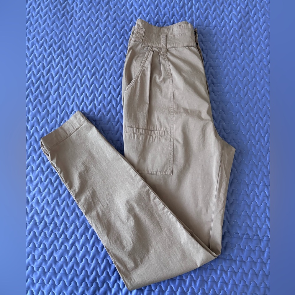 Frame pants